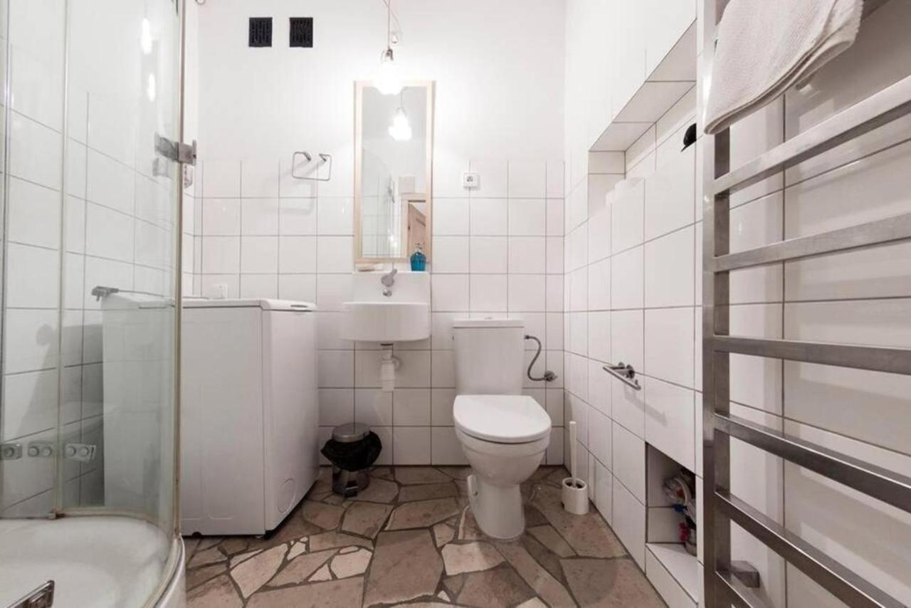 Snug Apartment In A Tenement House - Old Town - F50/5 Varsavia Esterno foto